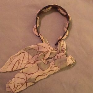Vintage headband with tie